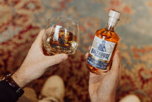 Laden Sie das Bild in den Galerie-Viewer, MALTHOUSE Double Oak 41,6% 20 cl