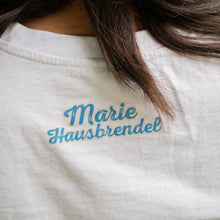 Laden Sie das Bild in den Galerie-Viewer, Marie Hausbrendel T-Shirt (weiß)