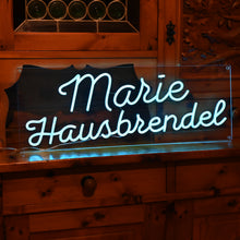 Laden Sie das Bild in den Galerie-Viewer, Marie Leuchtschild